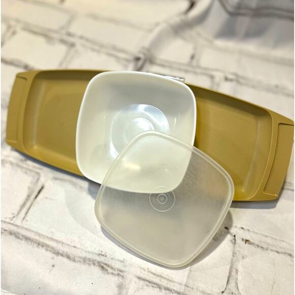 Tupperware Vintage Chip and Dip Tray - Picture 1 of 3